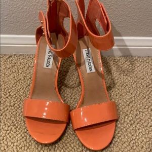 Steve Madden coral heels